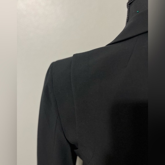 BCBG MaxAzria black blazer. Size M. Excellent pre-owned condition. - Picture 5 of 7